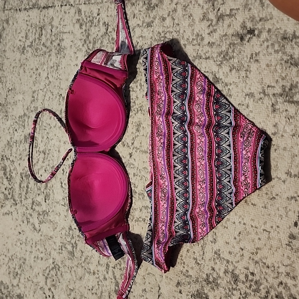 George bikini - Picture 4 of 5
